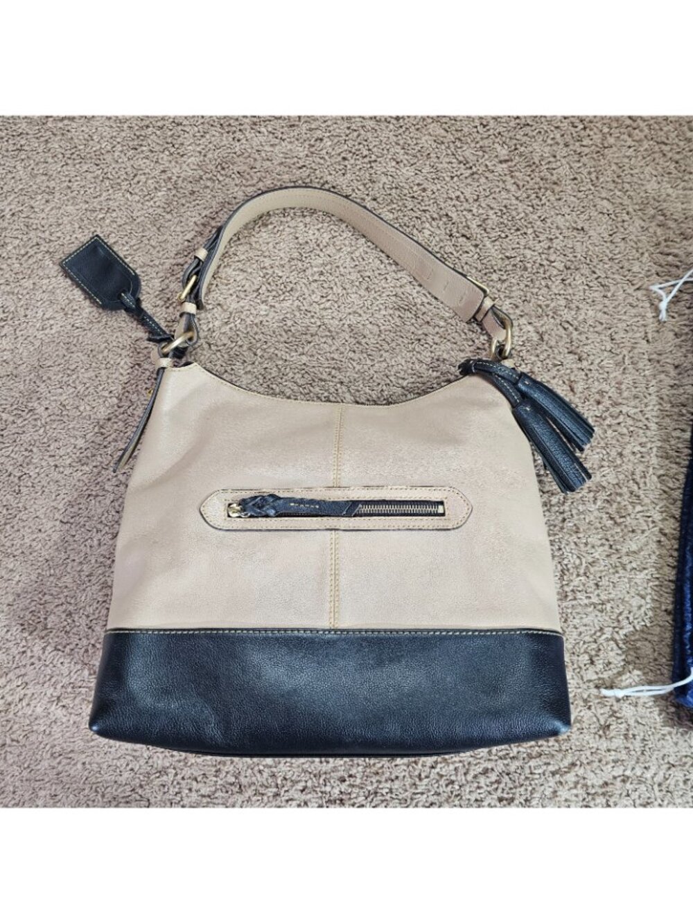 Dooney & Bourke 2 Tone Beige Black Pebbled Leather Shoulder Hobo Bag and Wallet - Picture 2 of 16
